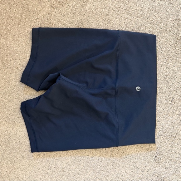 Lululemon Navy High-Waisted Bike Shorts - Picture 3 of 4